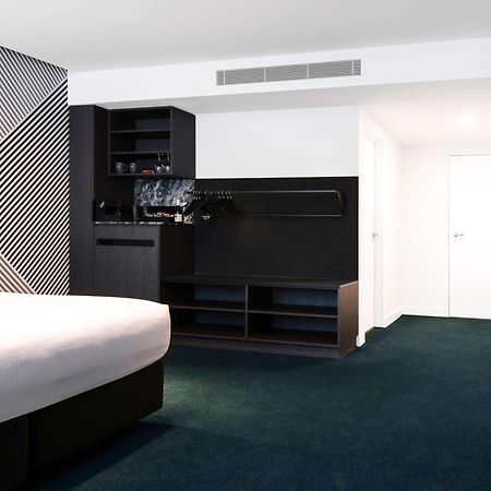 Movenpick Hotel Melbourne On Spencer Екстериор снимка