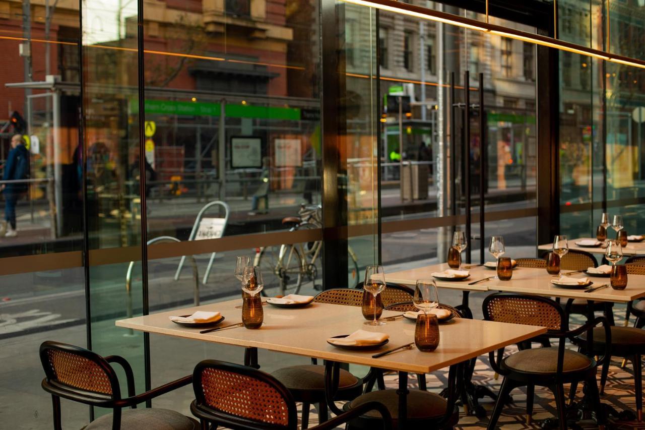Movenpick Hotel Melbourne On Spencer Екстериор снимка