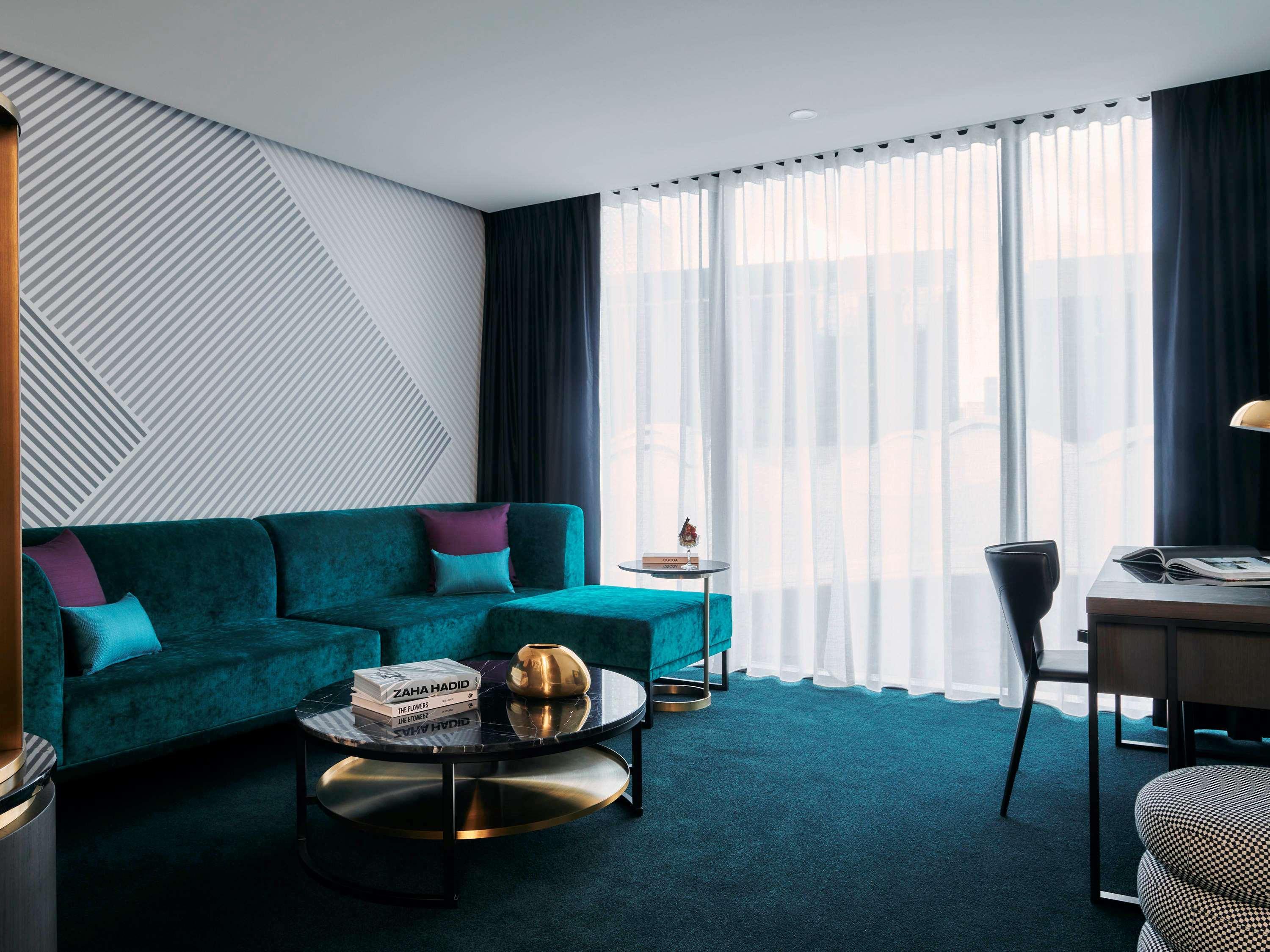 Movenpick Hotel Melbourne On Spencer Екстериор снимка
