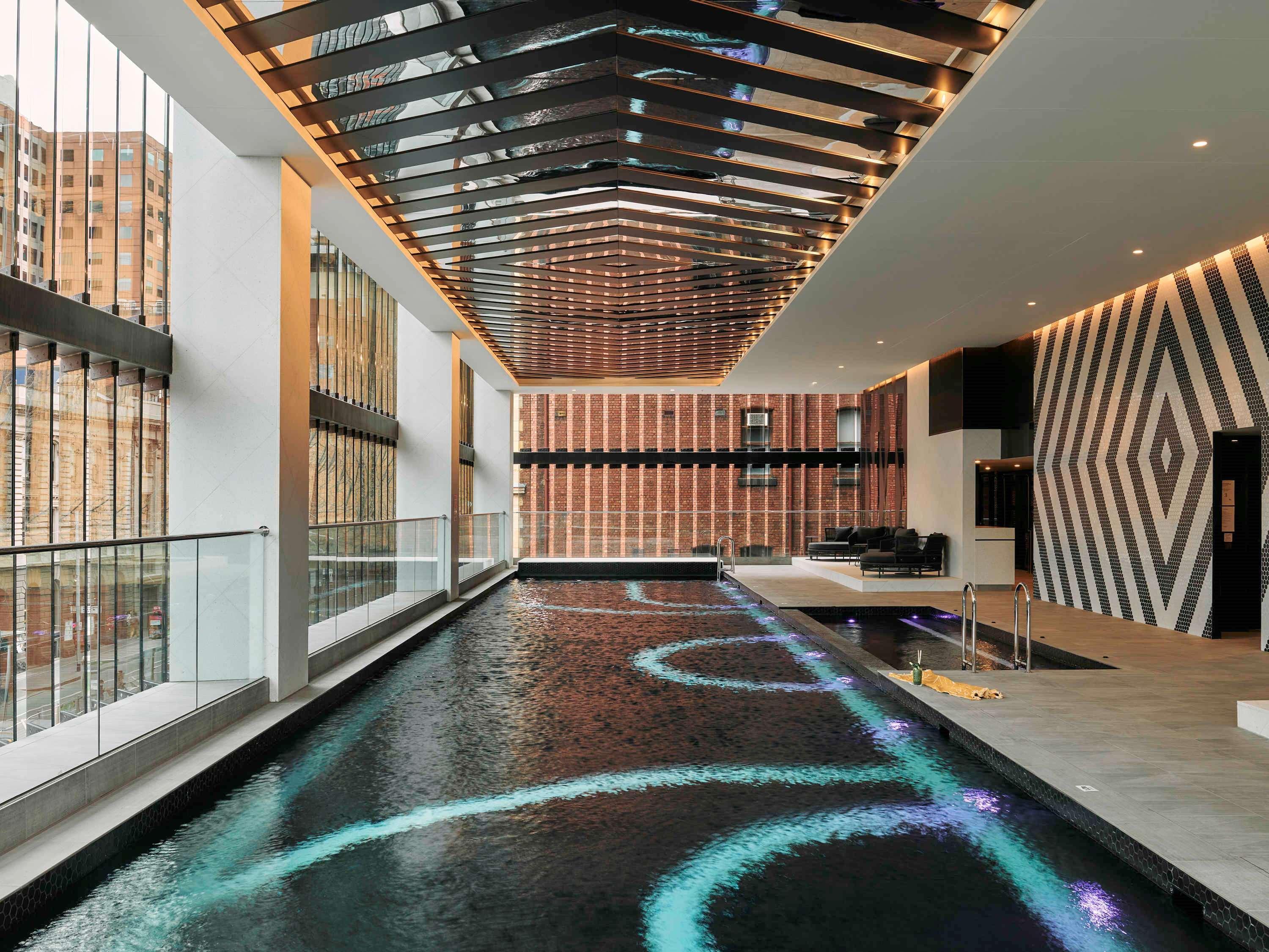 Movenpick Hotel Melbourne On Spencer Екстериор снимка